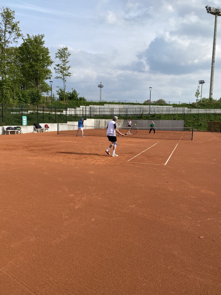 Tennisplatz 1 vom Rheydter Tennisvereinein Schwarz-Weiss