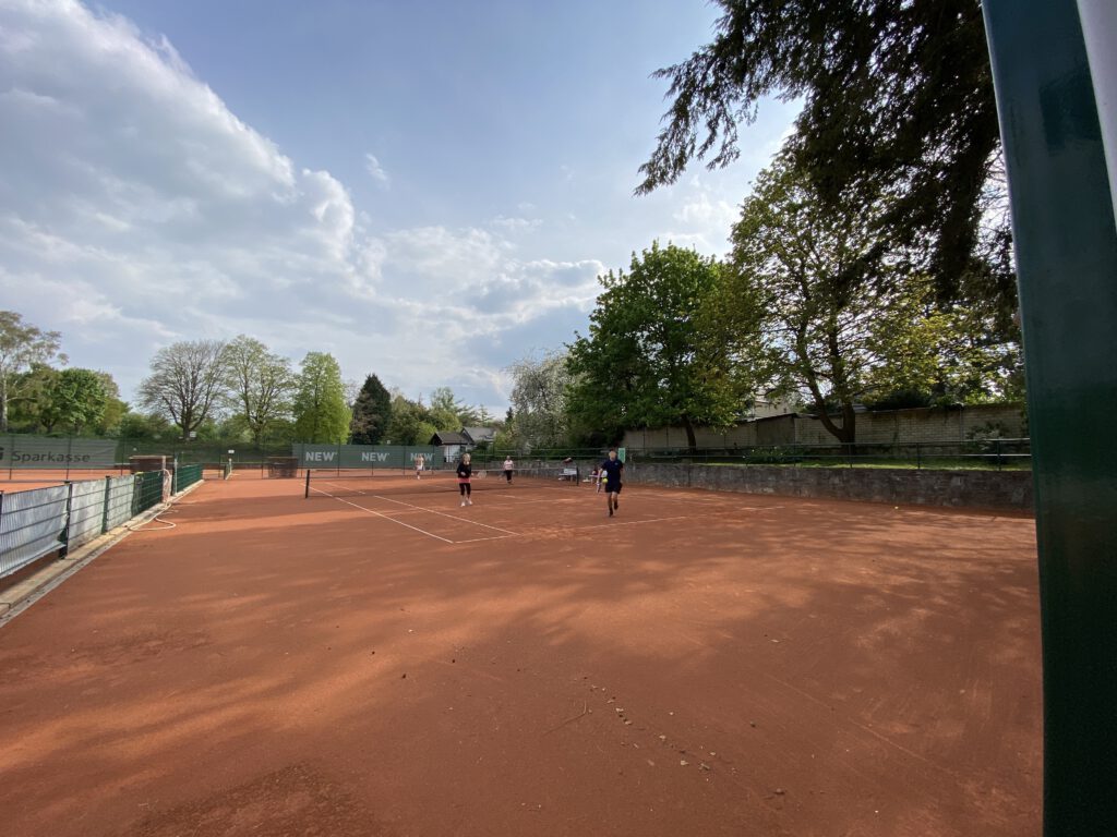 Tennisplatz 5 vom Rheydter Tennisvereinein Schwarz-Weiss
